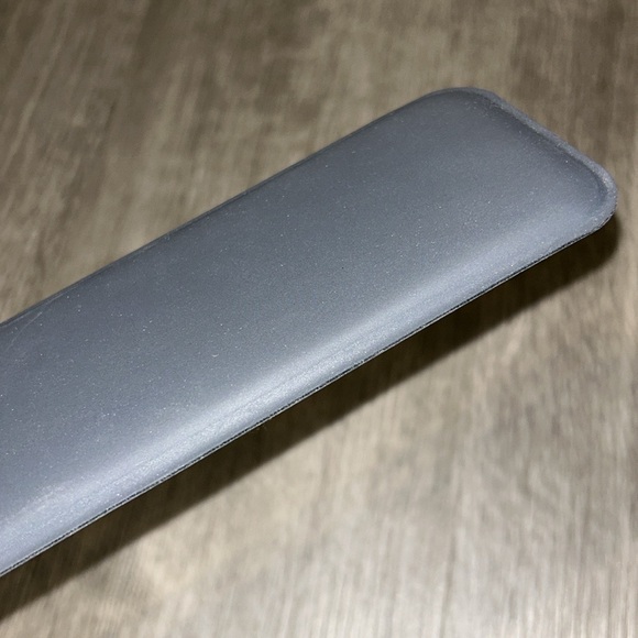 Logitech Palm Rest - Picture 3 of 4